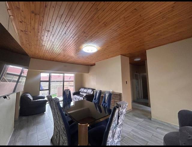 20 BEDROOM HOUSE FOR SALE IN VANDERBIJLPARK SE 7